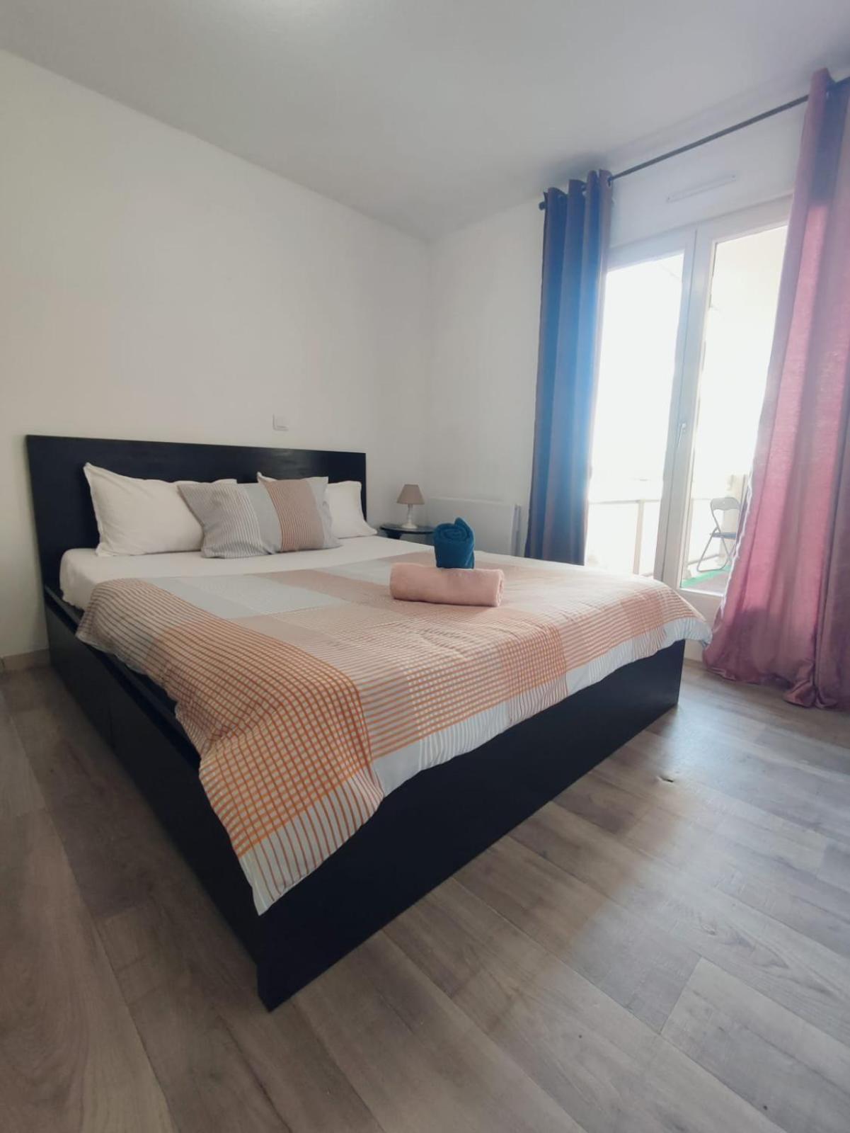 Douillet-Kanamappart-Euroairport Apartment Saint-Louis  Exterior photo
