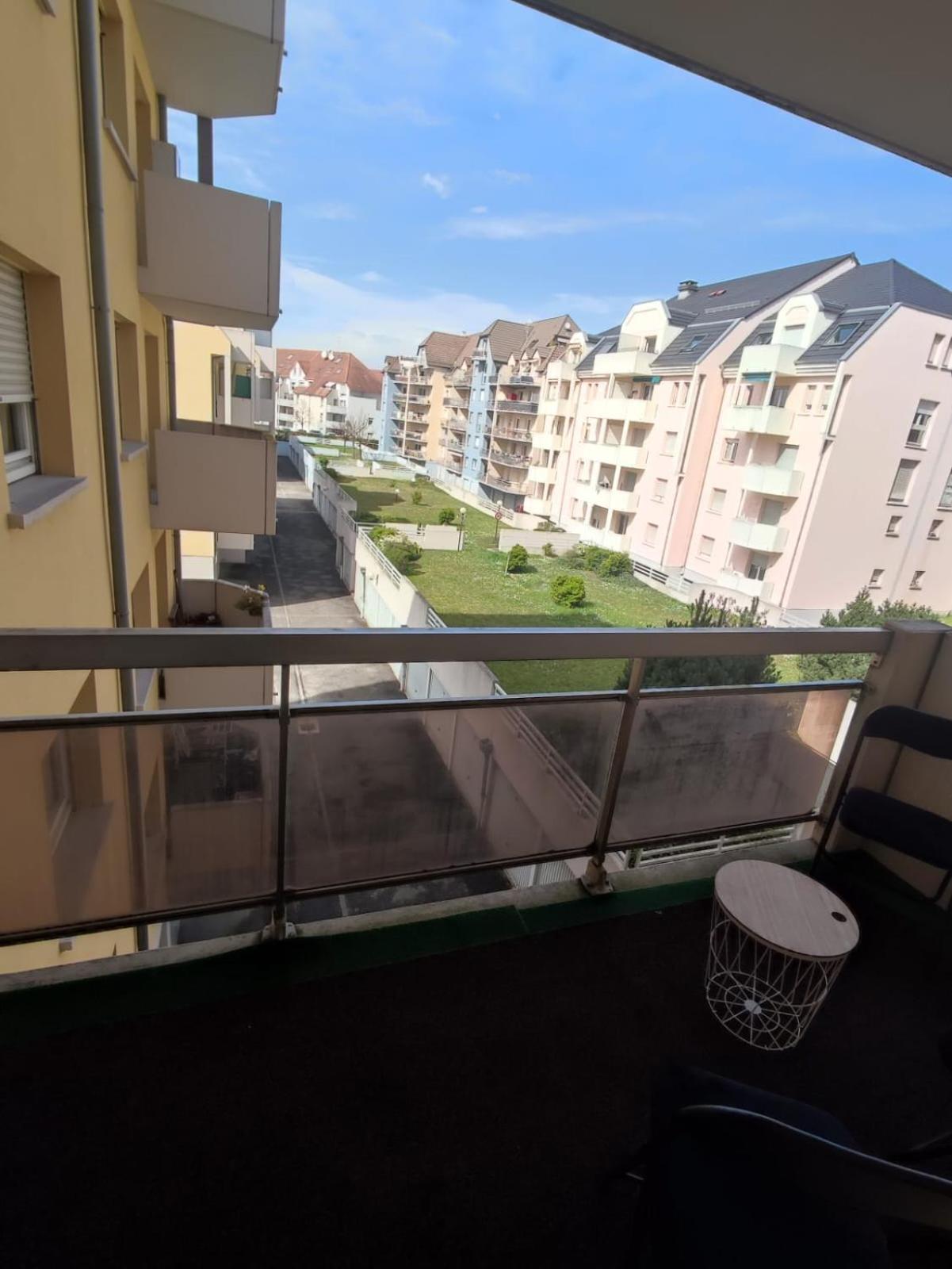 Douillet-Kanamappart-Euroairport Apartment Saint-Louis  Exterior photo